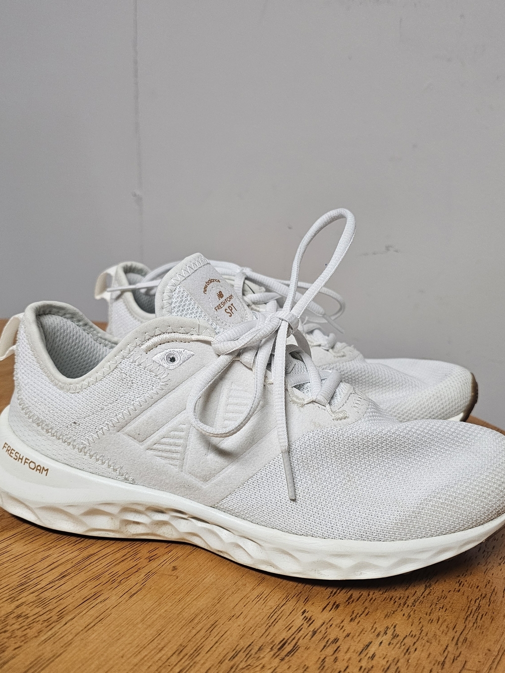 New Balance Fresh Foam Sport Running Shoes Women's Size 8.5 Walking Gym Exercise